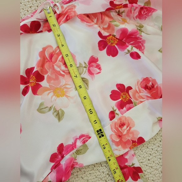 Morgan Taylor Floral Robe - Picture 5 of 13